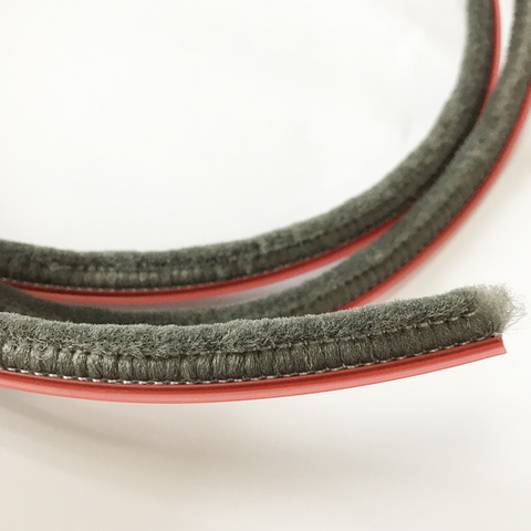 Уплотнитель для раздвижных окон и дверей