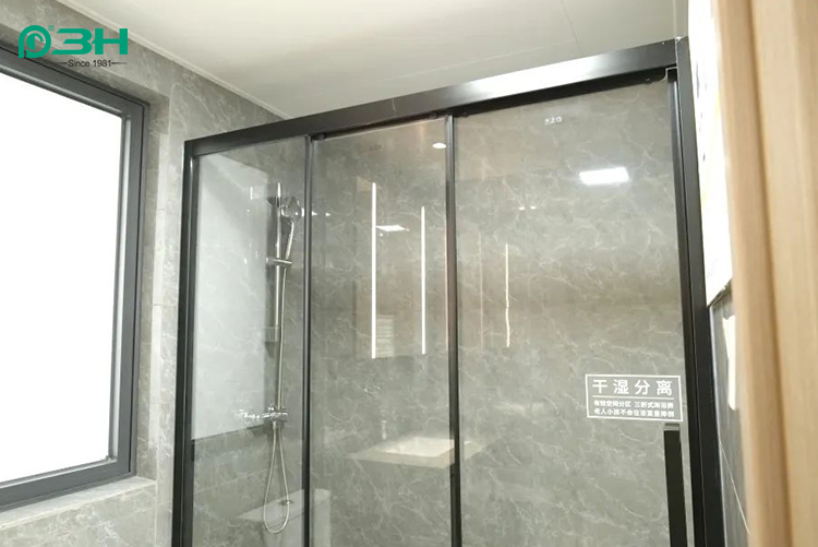 оборудование для душевой комнаты 2