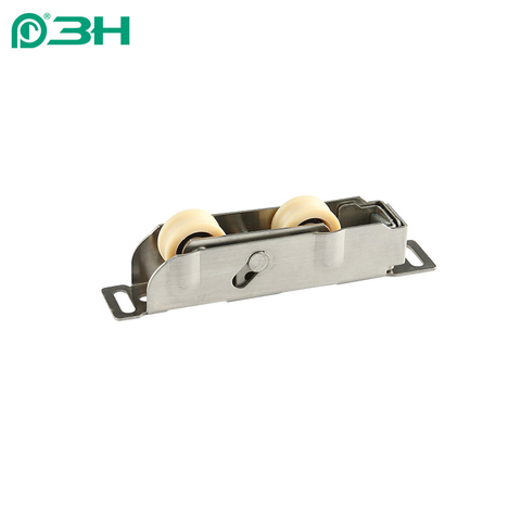 Система раздвижных окон с замком в форме полумесяца