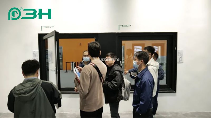 выставка оконной фурнитуры 111