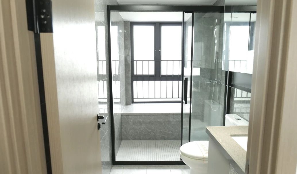 оконно-дверная фурнитура